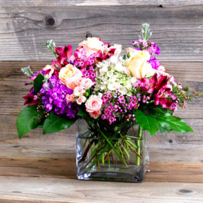 Five quick and easy tips to keep fresh cut flowers alive for longer